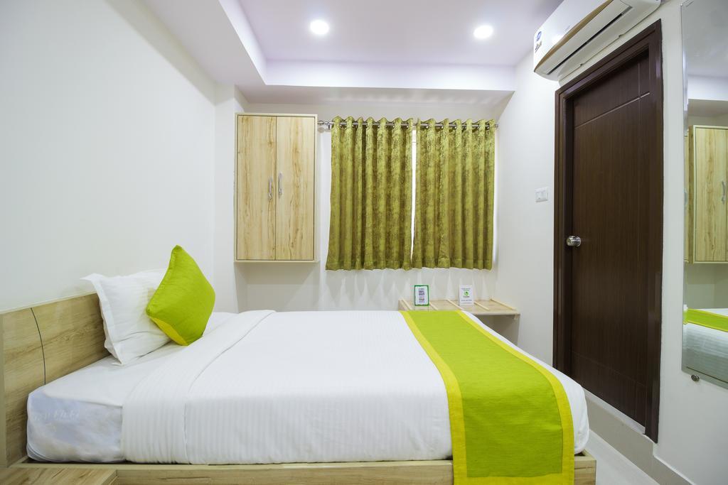 Hotel Pratz Inn Haiderabad Buitenkant foto